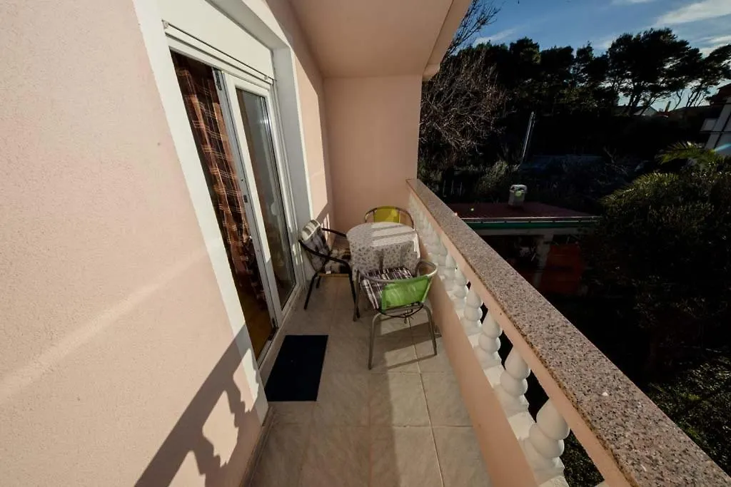 Apartmani Luka Banjol Croatia