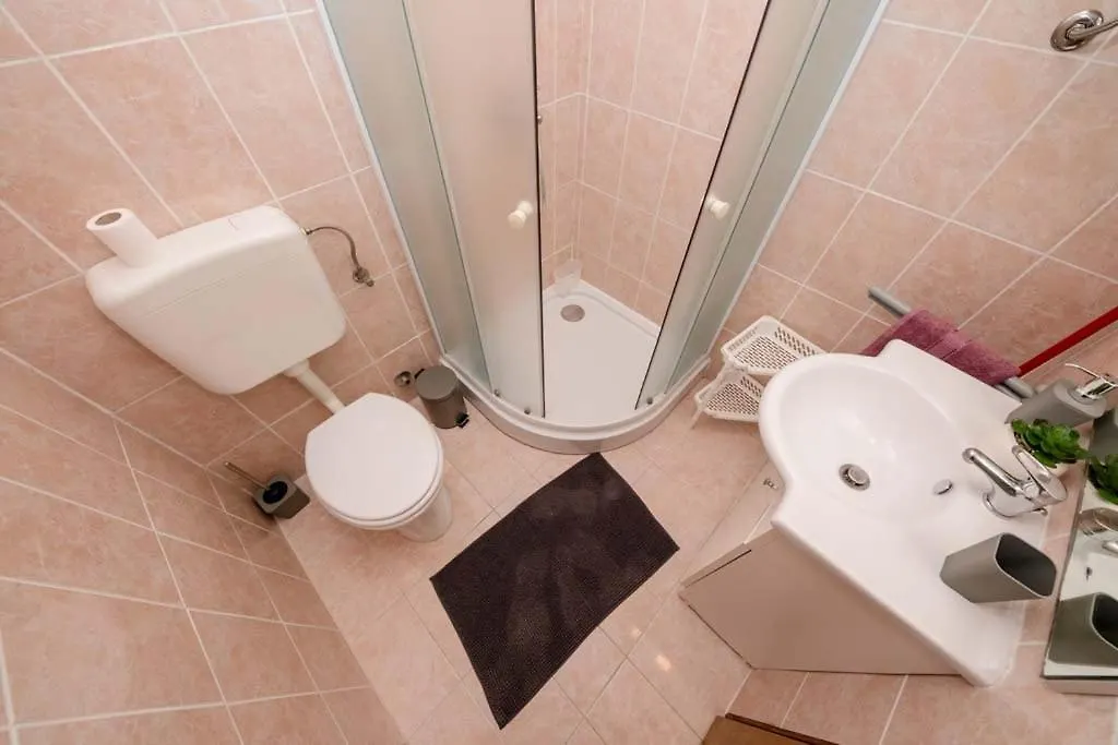 Apartment Apartmani Luka Banjol Croatia
